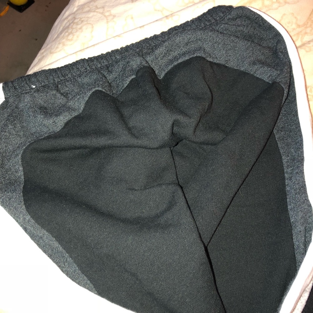 VS PINK sweat pants/joggers - Picture 4 of 4
